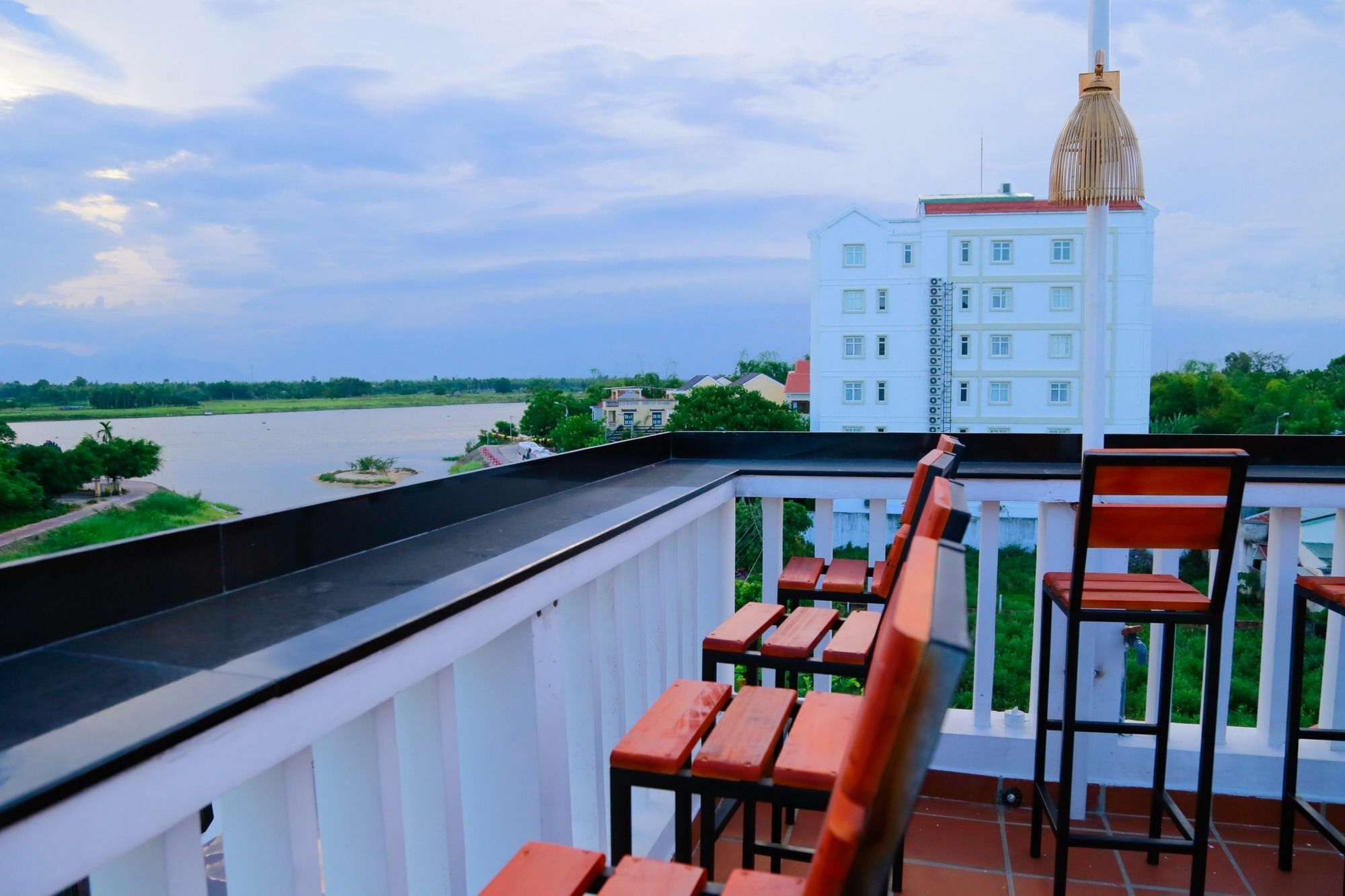 Big Sea Villa Hoi An Riverside Экстерьер фото
